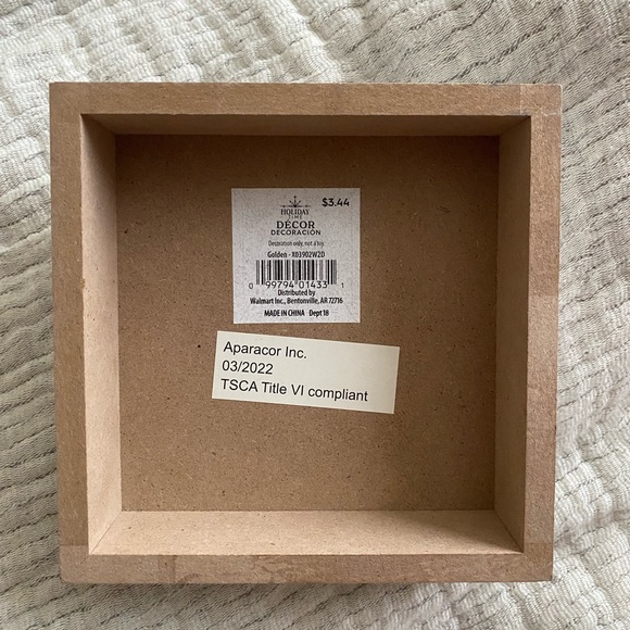 Golden Retriever Wooden Decor - Picture 2 of 2